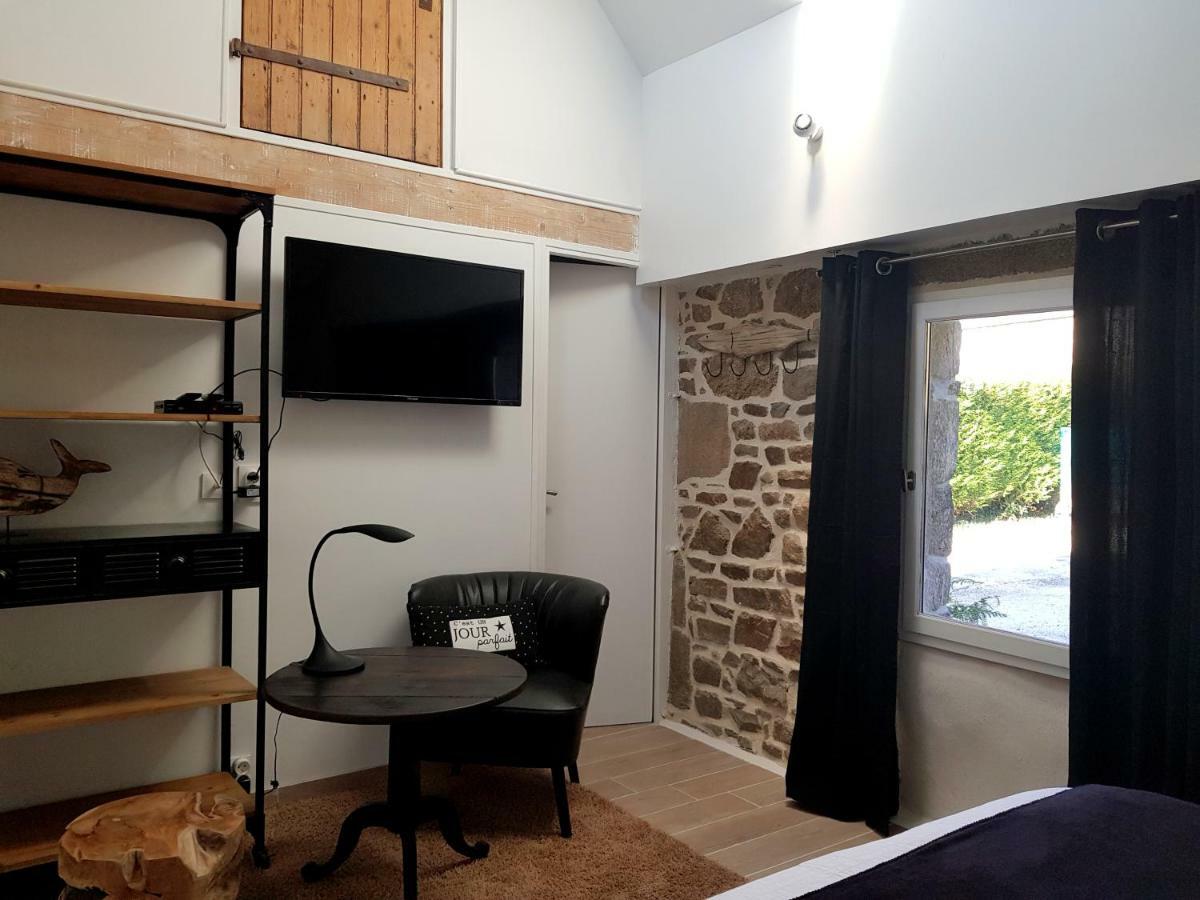 Le Colombier Bretagne Bed & Breakfast Louannec Bagian luar foto